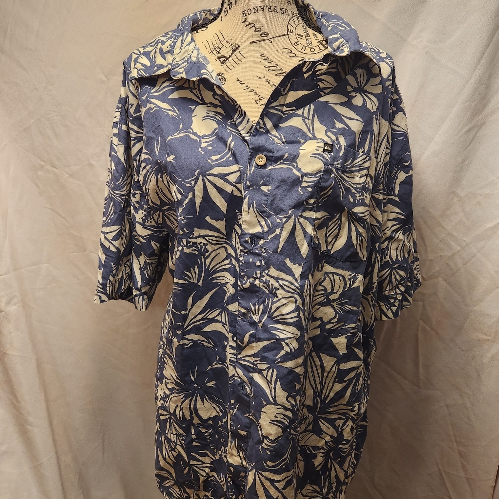 Quicksilver 2x Hawaiin short sleeve shirt